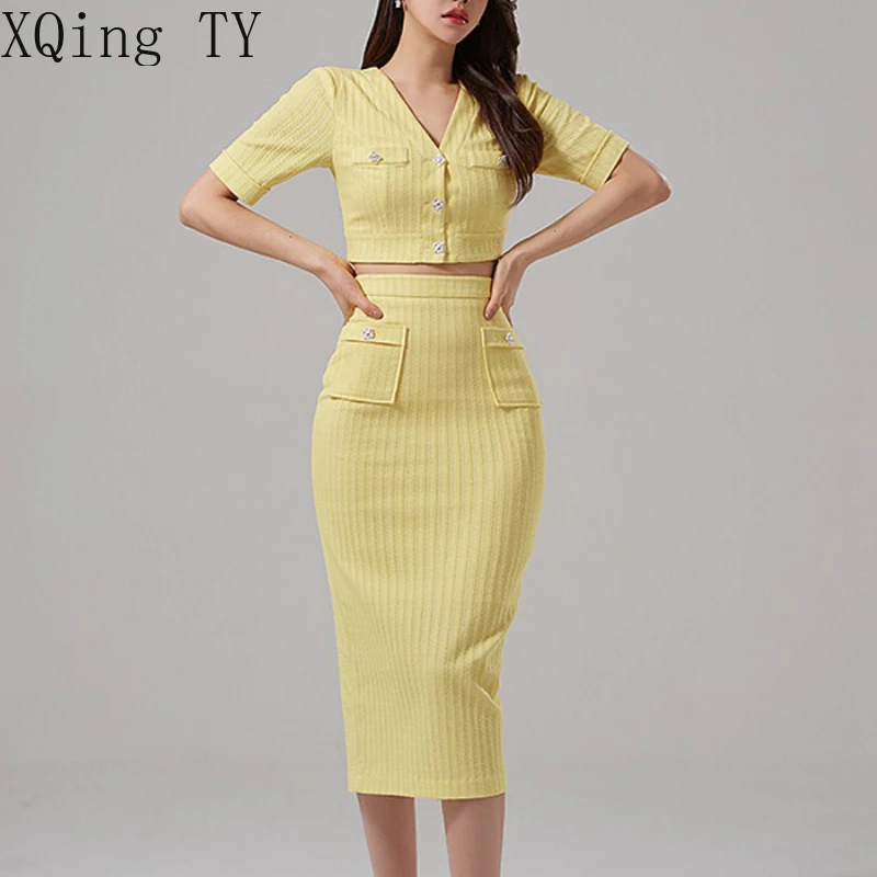 Korean Style Women's 2 Piece Set Temperament Simple Casual Short Sleeve Cardigan Crop Top + High Waist Split Bodycon Skirt Suits
Korean Style Women's 2 Piece Set Temperament Simple Casual Short Sleeve Cardigan Crop Top + High Waist Split Bodycon Skirt Suits