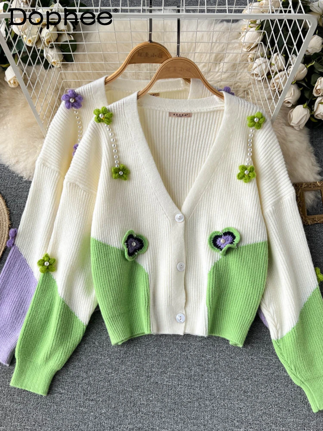 Contrast Color Sweet Flowers Beaded V-neck Long Sleeve Knitted Cardigan Coat for Women 2022 New Fall Winter Sweater Top Jacket
Contrast Color Sweet Flowers Beaded V-neck Long Sleeve Knitted Cardigan Coat for Women 2022 New Fall Winter Sweater Top Jacket