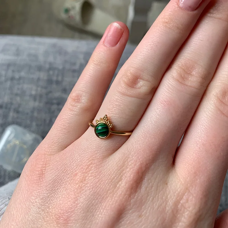 Vintage Green Opal Oval Rings For Women Gold Color Crown Shape Ring Stainless Steel Jewelry Birthday Gift Bague Femme
Vintage Green Opal Oval Rings For Women Gold Color Crown Shape Ring Stainless Steel Jewelry Birthday Gift Bague Femme