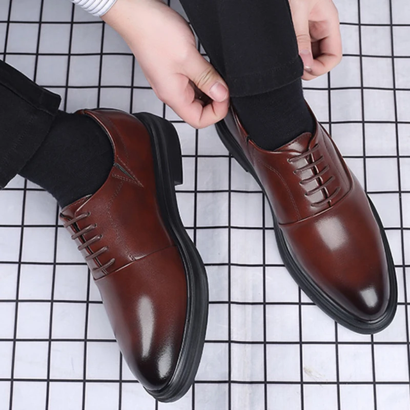 Leather Shoes Men's Breathable Black Soft Bottom Man Business Formal Wear Casual Wedding Zapatos Hombre
Leather Shoes Men's Breathable Black Soft Bottom Man Business Formal Wear Casual Wedding Zapatos Hombre