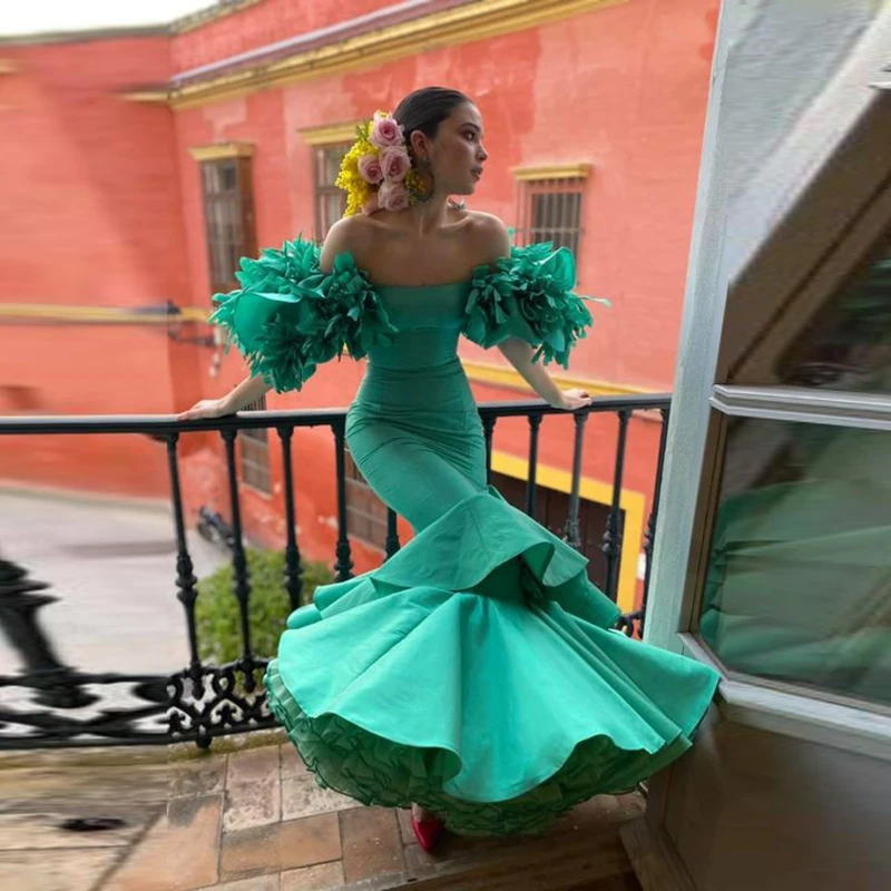 Green Off Shoulder Prom Occasion Dresses Ruffles Tiered Skirt 2023 Vestido de flamenca Dancing Spain Evening Gown wear
Green Off Shoulder Prom Occasion Dresses Ruffles Tiered Skirt 2023 Vestido de flamenca Dancing Spain Evening Gown wear