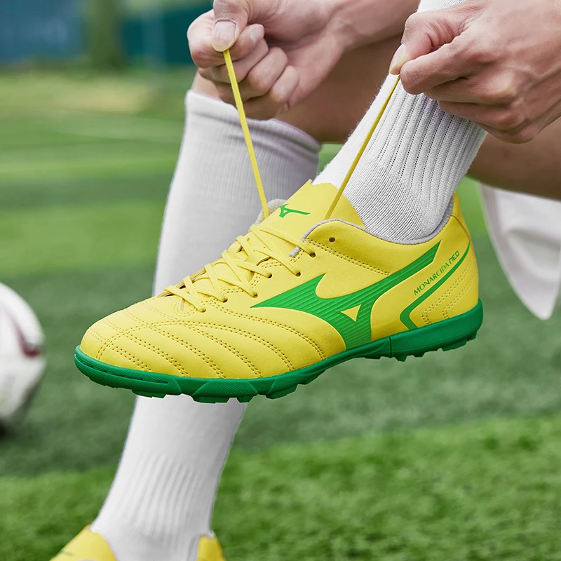 2023 Popular Couple Football Shoes Youth Football Fitness Sports Shoes Artificial Lawn Men's and Women's Football Shoes
2023 Popular Couple Football Shoes Youth Football Fitness Sports Shoes Artificial Lawn Men's and Women's Football Shoes