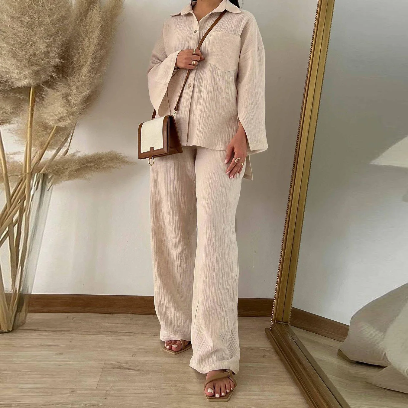 2023 New Women's Fashion Wrinkle Large Sleeve Shirt High Waist Wide Leg Trouser Set
2023 New Women's Fashion Wrinkle Large Sleeve Shirt High Waist Wide Leg Trouser Set