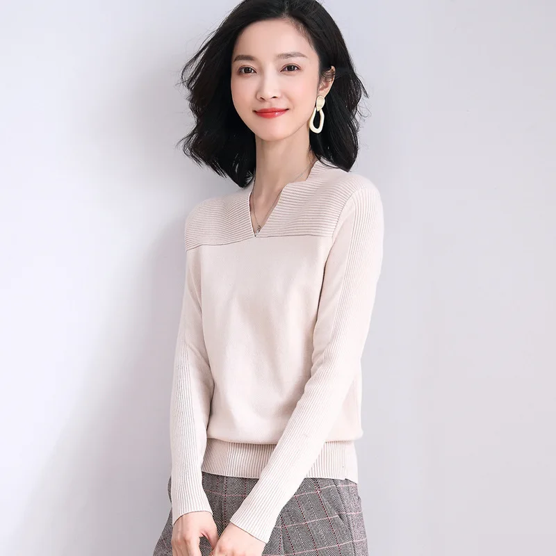 Women Sweater 2023 Autumn Winter Knitted Pullovers V-neck Slim Fit Bottoming Shirt Ladies Solid Soft Knitwear Jumpers Sweaters
Women Sweater 2023 Autumn Winter Knitted Pullovers V-neck Slim Fit Bottoming Shirt Ladies Solid Soft Knitwear Jumpers Sweaters