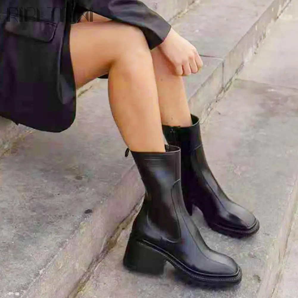 INS брендовые модные дизайнерские сапоги для женщин на молнии на платформе на массивном высоком каблуке ботинки челси Дамская обувь для дожд... 
INS брендовые модные дизайнерские сапоги для женщин на молнии на платформе на массивном высоком каблуке ботинки челси Дамская обувь для дожд...