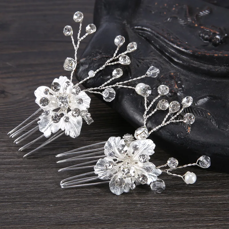 Rhinestone Comb Gold and Silver Hand Insert Combs Bride Combs Rhinestone Hair Accessories Headwear Bridal Accessories
Rhinestone Comb Gold and Silver Hand Insert Combs Bride Combs Rhinestone Hair Accessories Headwear Bridal Accessories