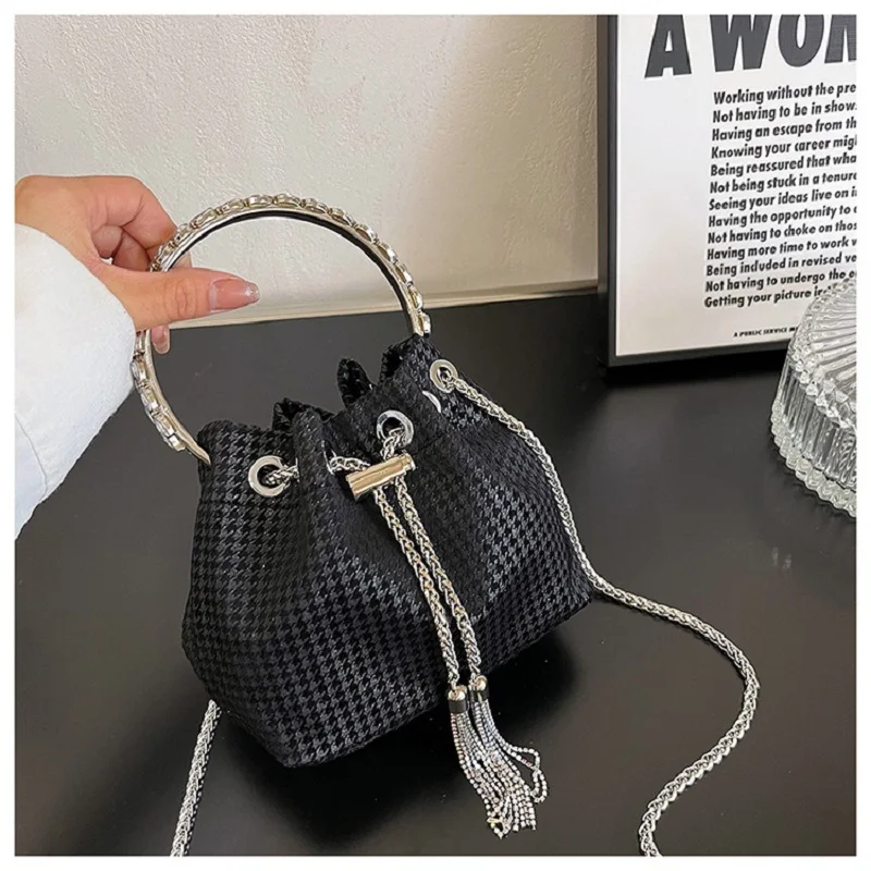 Bucket bags Women's Bag 2022 Trend Shoulder Bag Designer Bags Purses and Handbags Luxury Chain Crossbody Bag
Bucket bags Women's Bag 2022 Trend Shoulder Bag Designer Bags Purses and Handbags Luxury Chain Crossbody Bag