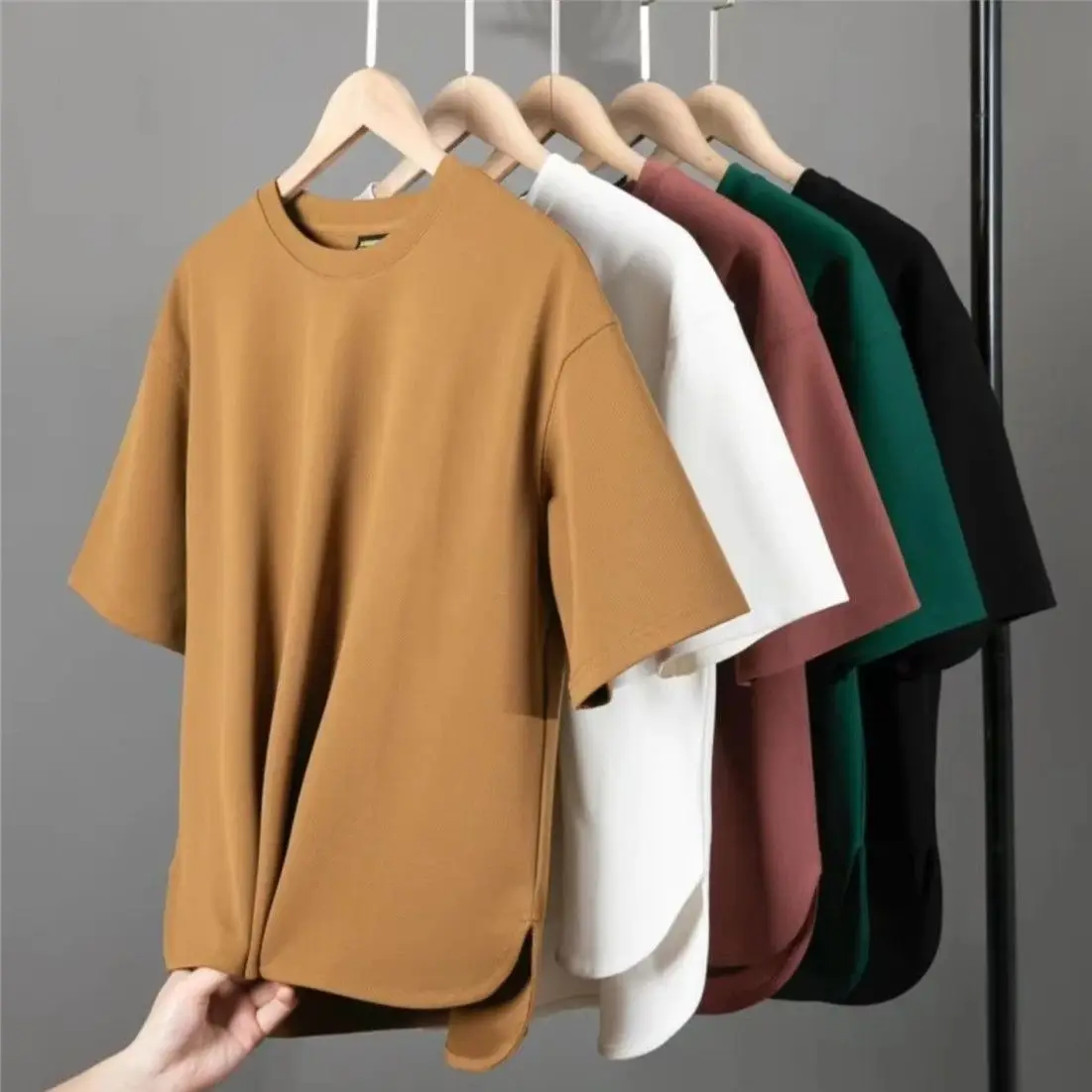 Summer Men Asymmetrical All-match Solid T-shirt Streetwear Fashion Short Sleeve Male Clothing Thick Loose Casual Pullover Tops
Summer Men Asymmetrical All-match Solid T-shirt Streetwear Fashion Short Sleeve Male Clothing Thick Loose Casual Pullover Tops