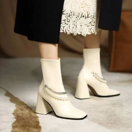 Женские ботинки с квадратным носком, большие размеры
Женские ботинки с квадратным носком, большие размеры