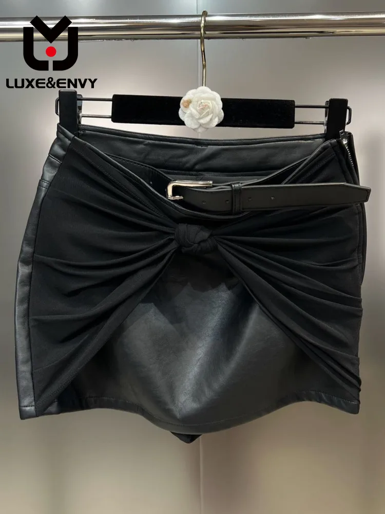LUXE&ENVY Twisted Yarn Spliced Metal Buckle Spicy Girls PU Leather Bag Hip Half Skirt Trend 2023 Summer
LUXE&ENVY Twisted Yarn Spliced Metal Buckle Spicy Girls PU Leather Bag Hip Half Skirt Trend 2023 Summer