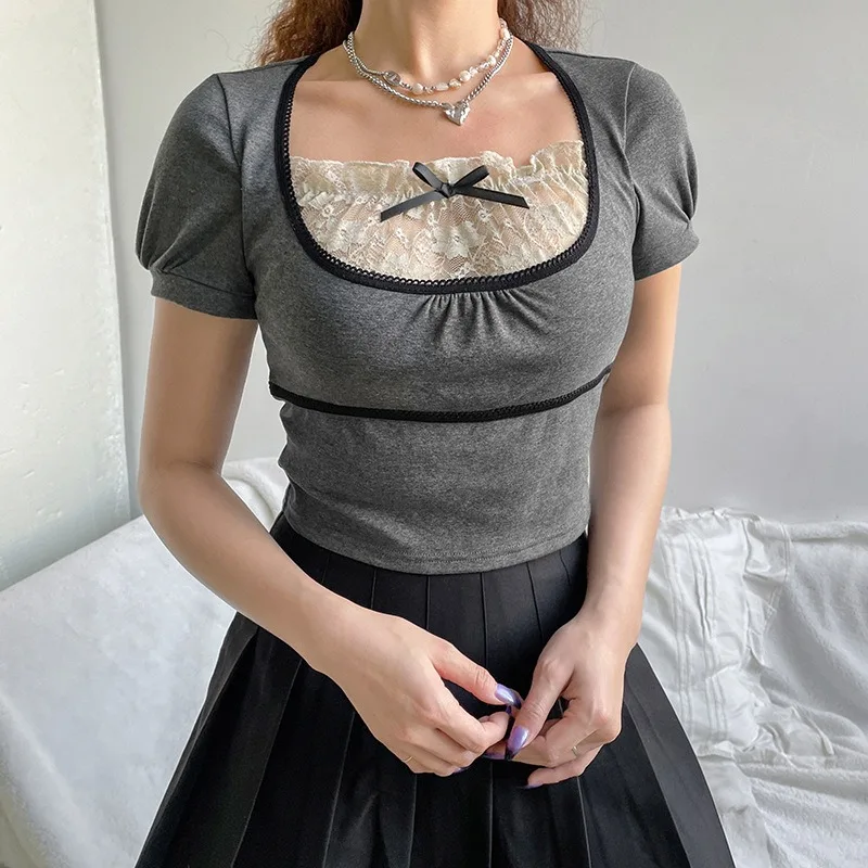 Y2K Women Lace Bow Crop Top Ruched Trim T-shirt Short Sleeve Square Neck Pullovers Cute Sweet Basic Harajuku Fairy Grunge Blouse
Y2K Women Lace Bow Crop Top Ruched Trim T-shirt Short Sleeve Square Neck Pullovers Cute Sweet Basic Harajuku Fairy Grunge Blouse