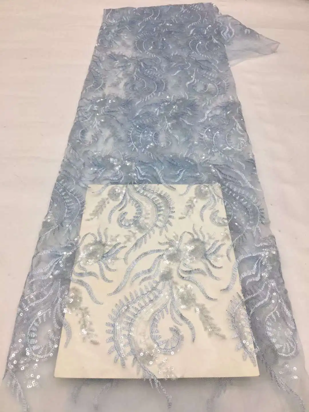 African Lace Fabric 5 Yards High Quality French Tulle Lace Nigerian Sequins Lace Fabric For Wedding Dress Sew
African Lace Fabric 5 Yards High Quality French Tulle Lace Nigerian Sequins Lace Fabric For Wedding Dress Sew