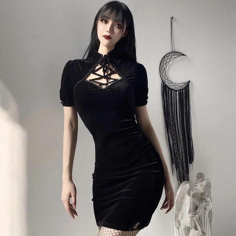 Gothic Vintage Elegant Black Velvet Dress Women Harajuku Lace Up High Waist Slit Dresses Aesthetic Slim Party Dress Cheongsam
Gothic Vintage Elegant Black Velvet Dress Women Harajuku Lace Up High Waist Slit Dresses Aesthetic Slim Party Dress Cheongsam