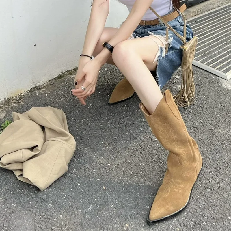 Winter Suede Boots Solid Slip On Chelsea Boots Pointed Toe Fleece Shoes Women Fashion Casual Boots Square Heels Lady Shoes 2022
Winter Suede Boots Solid Slip On Chelsea Boots Pointed Toe Fleece Shoes Women Fashion Casual Boots Square Heels Lady Shoes 2022