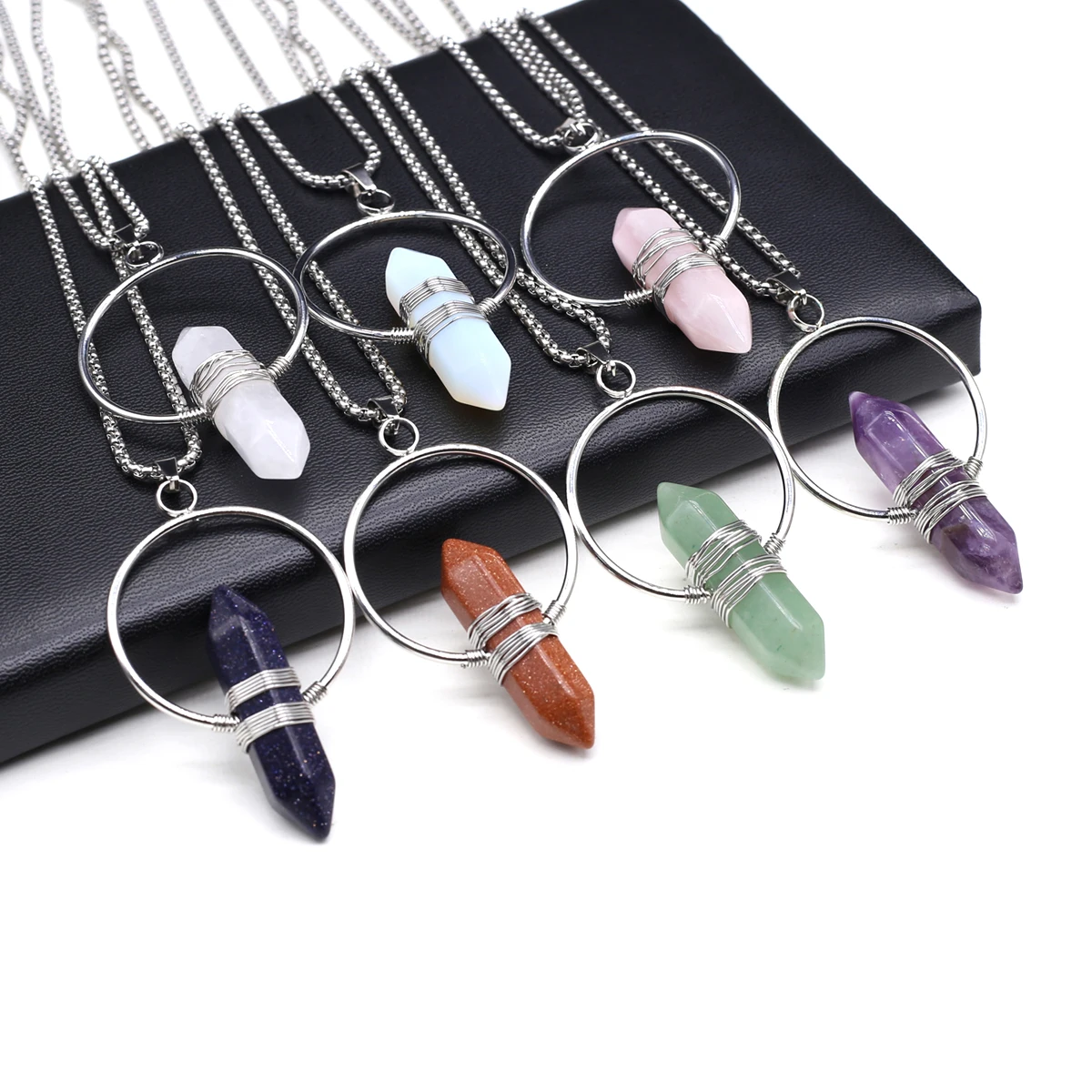 

Natural Stone Necklace Amethyst Opal Hexagonal Prism Shape Pendant Necklace Neutral Style Jewelry Charm Gift for Men and Women