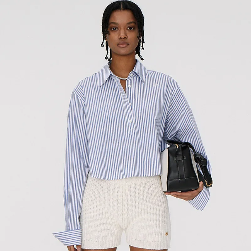 Splicing striped long-sleeved shirt for RUANDAI 2022 summer new lapel single-breasted high-waisted loose type tops women
Splicing striped long-sleeved shirt for RUANDAI 2022 summer new lapel single-breasted high-waisted loose type tops women
