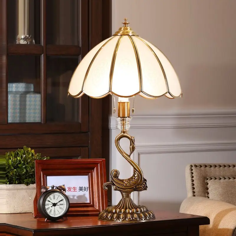 Copper Table Desk Lamps Art Modern Swan LED Creative Retro Brass Glass Desk Lights for Home Living Room Bedroom Study Decoration
Copper Table Desk Lamps Art Modern Swan LED Creative Retro Brass Glass Desk Lights for Home Living Room Bedroom Study Decoration