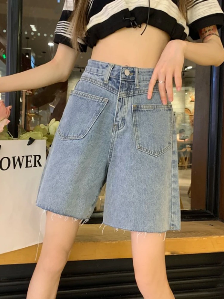 FTLZZ New Summer High Waist Denim Shorts Women Fashion Buttons Pockets Wide Leg Shorts Lady Casual Solid Color Jeans Shorts
FTLZZ New Summer High Waist Denim Shorts Women Fashion Buttons Pockets Wide Leg Shorts Lady Casual Solid Color Jeans Shorts