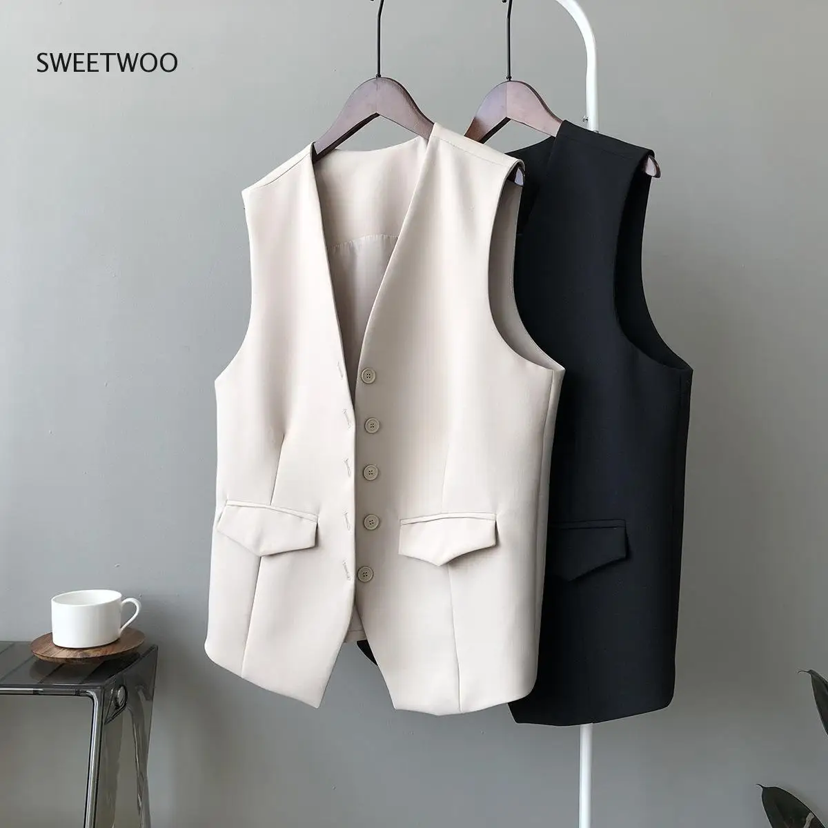 2022 Spring and Autumn New Loose Sleeveless Single-breasted Vest Jacket for Women Fashion Casual Solid Color Vest Coats Female
2022 Spring and Autumn New Loose Sleeveless Single-breasted Vest Jacket for Women Fashion Casual Solid Color Vest Coats Female