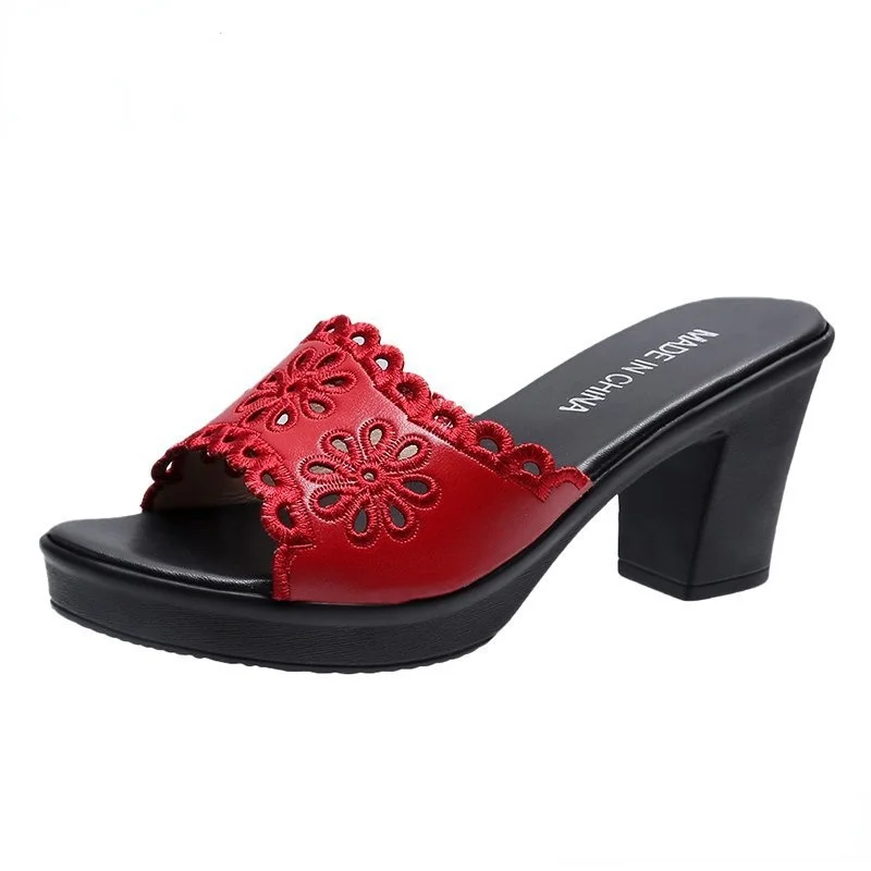 Fashion Summer Women's Slippers 2022 Hollow-out Flower Breathable Red Black Brown Chunky Square Heel Comfortable Ladies Slippers
Fashion Summer Women's Slippers 2022 Hollow-out Flower Breathable Red Black Brown Chunky Square Heel Comfortable Ladies Slippers