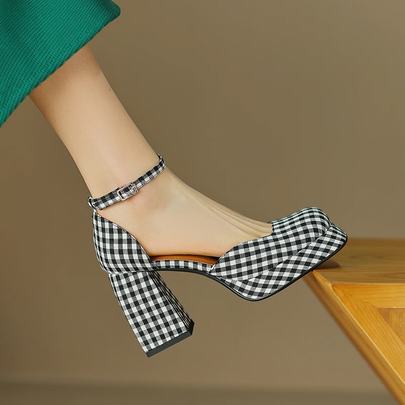Heihaian Sandals 2023 Summer New Heels Suitable For Women Simple Elegant Commuting Chunky Heel Mary Jane Sandals
Heihaian Sandals 2023 Summer New Heels Suitable For Women Simple Elegant Commuting Chunky Heel Mary Jane Sandals