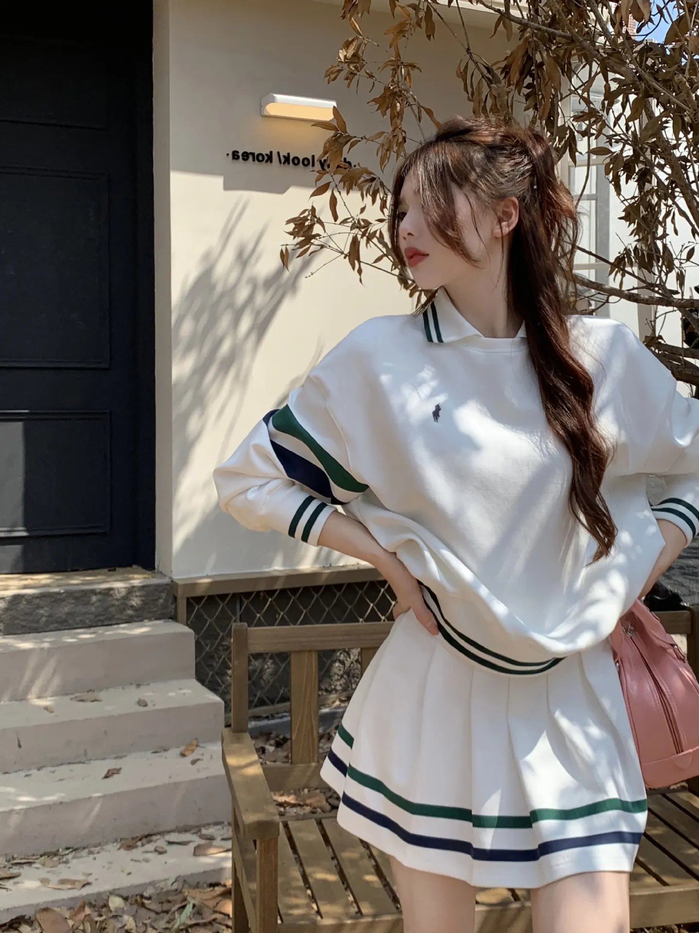 2023 Golf Suit Women's Golf Wear New Two Piece Autumn South Scape Golf Clothing High Quality Blouse Women Tennis Mini Skirt Set
2023 Golf Suit Women's Golf Wear New Two Piece Autumn South Scape Golf Clothing High Quality Blouse Women Tennis Mini Skirt Set
