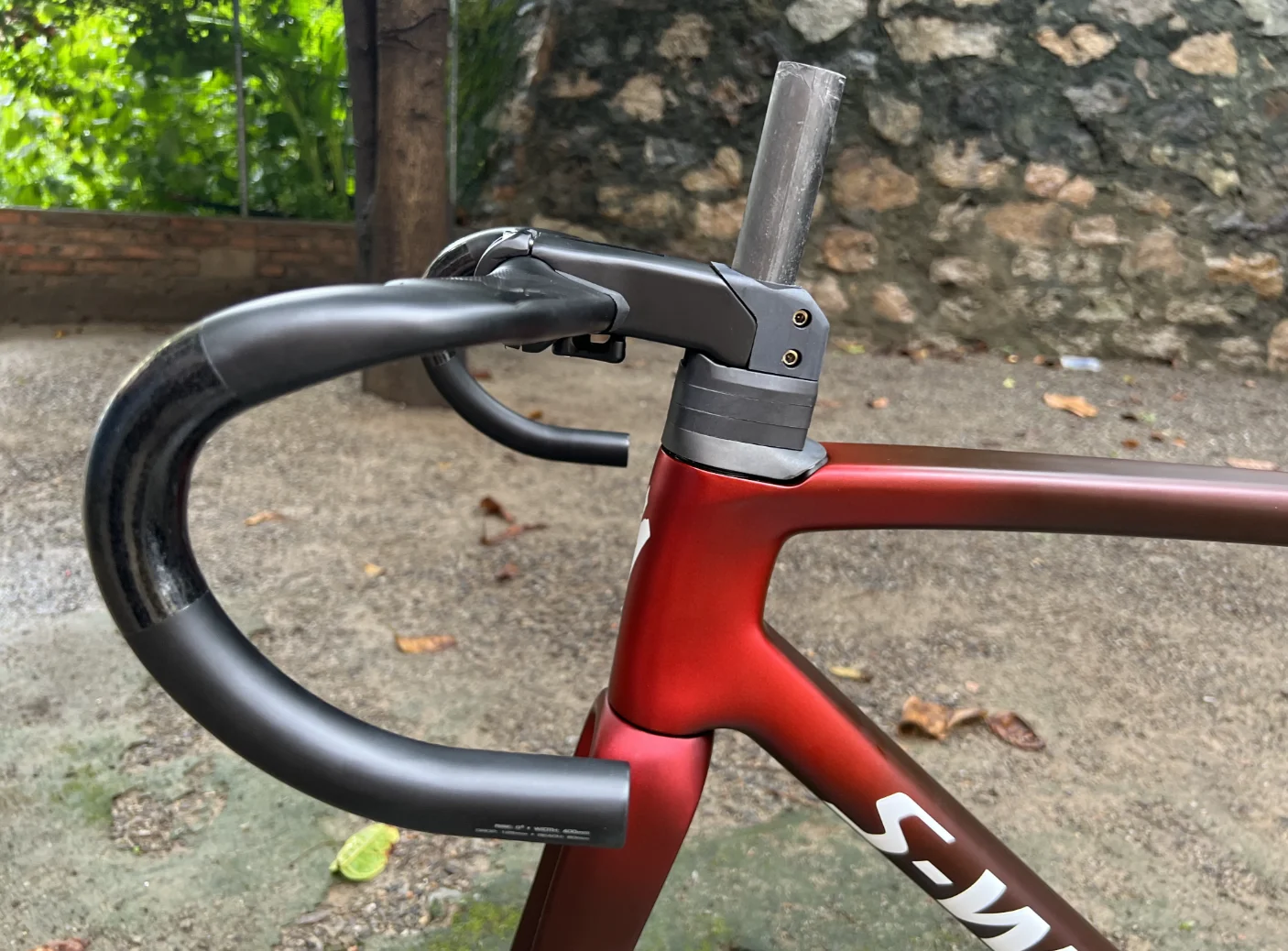 2022 1:1 SL7 carbon frame road bike disc thru axle 100*12 142x12mm lightest UCI internal cable 700C Bicycle racing bike frame
2022 1:1 SL7 carbon frame road bike disc thru axle 100*12 142x12mm lightest UCI internal cable 700C Bicycle racing bike frame