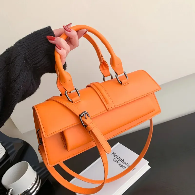 Bag Leather Totes Short And Shoulder Handbag Bags Fashion Top Purse Women Handle Designer Crossbody Luxury Brand Women's Quality
Bag Leather Totes Short And Shoulder Handbag Bags Fashion Top Purse Women Handle Designer Crossbody Luxury Brand Women's Quality