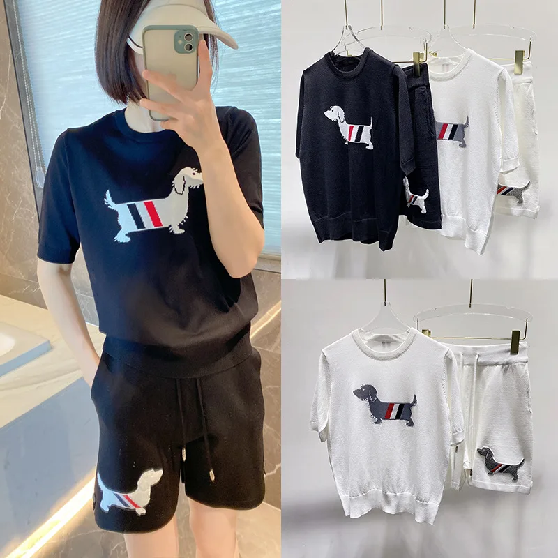 Sportswear Women's Spring/Summer 2023 New Crewneck Puppy Jacquard Short Sleeves T-shirt Versatile Shorts Two-Piece
Sportswear Women's Spring/Summer 2023 New Crewneck Puppy Jacquard Short Sleeves T-shirt Versatile Shorts Two-Piece