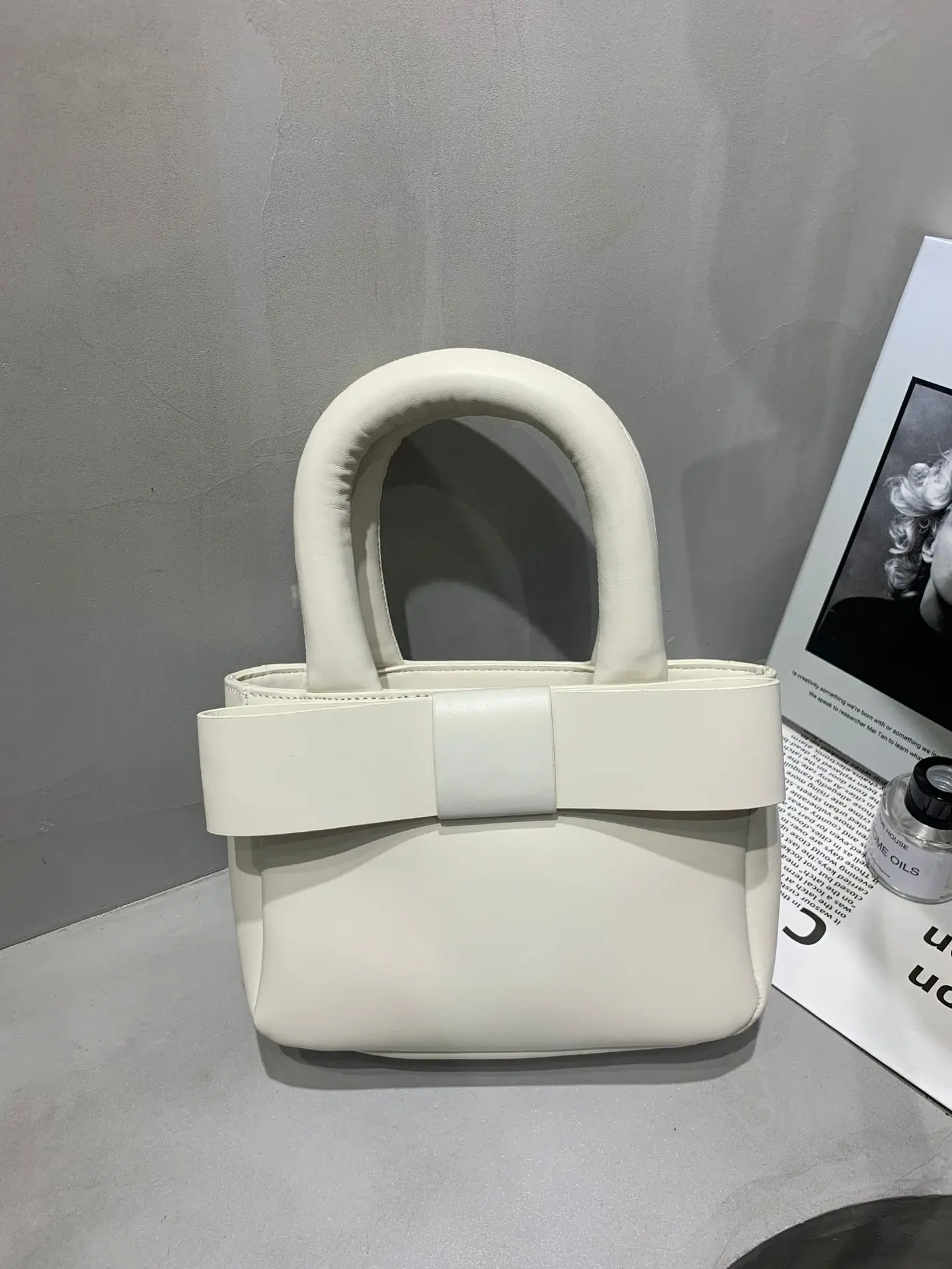 2022 New Design Women's Bag Leather Bag Shoulder Bag Cross Body Bag Hand Bag High Quality
2022 New Design Women's Bag Leather Bag Shoulder Bag Cross Body Bag Hand Bag High Quality