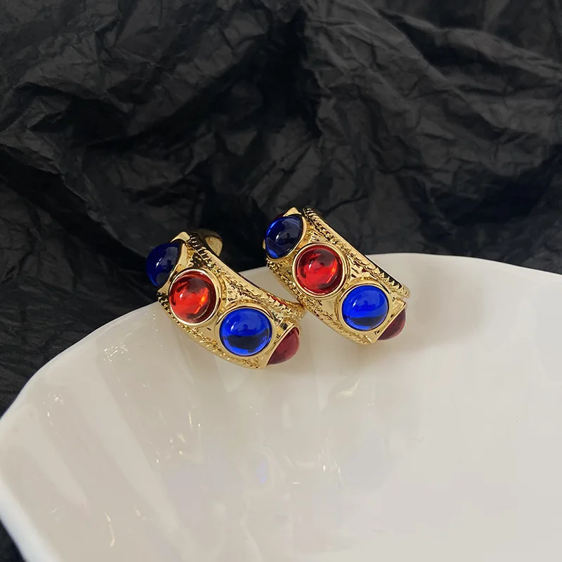 Retro medieval C-shaped Earrings female French minority design sense Earrings high quality Earrings
Retro medieval C-shaped Earrings female French minority design sense Earrings high quality Earrings