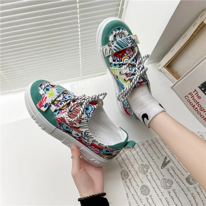 Womens Sneakers Shoes 2022 Fashion Tennis Female Woman-shoes Designer Casual New Trainers Roses Round Toe Lace-Up Flock Fabric R
Womens Sneakers Shoes 2022 Fashion Tennis Female Woman-shoes Designer Casual New Trainers Roses Round Toe Lace-Up Flock Fabric R