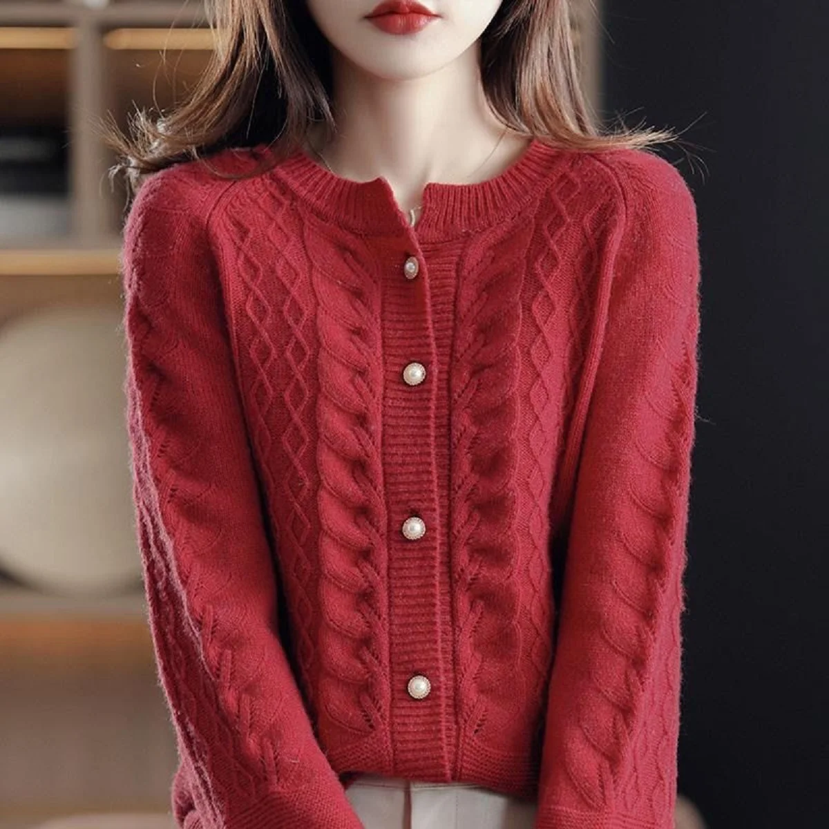 Women's Jacket Autumn Winter Korean Fashion Loose Knitted Cardigan with Button 2023 Llong Sleeve Vintage Jumper
Women's Jacket Autumn Winter Korean Fashion Loose Knitted Cardigan with Button 2023 Llong Sleeve Vintage Jumper
