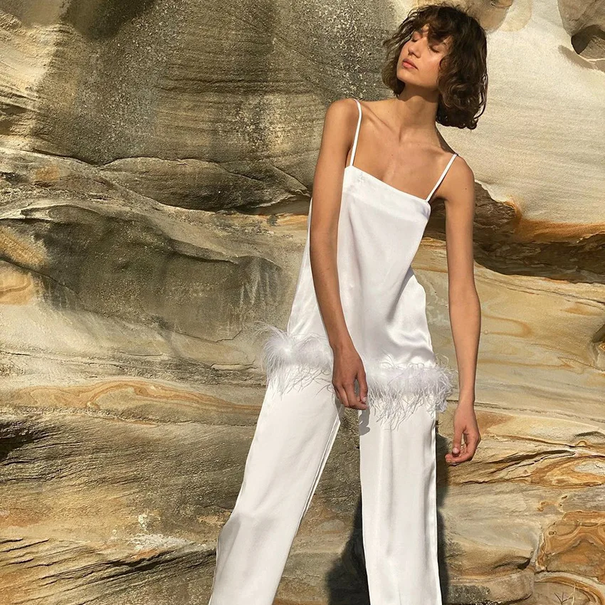 Gaono 2 Pcs Women Satin Pajamas Set Halter Strap Fur Camisole Trousers 2 Piece Outfits Casual Lounge Sleepwear Nightwear Pjs
Gaono 2 Pcs Women Satin Pajamas Set Halter Strap Fur Camisole Trousers 2 Piece Outfits Casual Lounge Sleepwear Nightwear Pjs