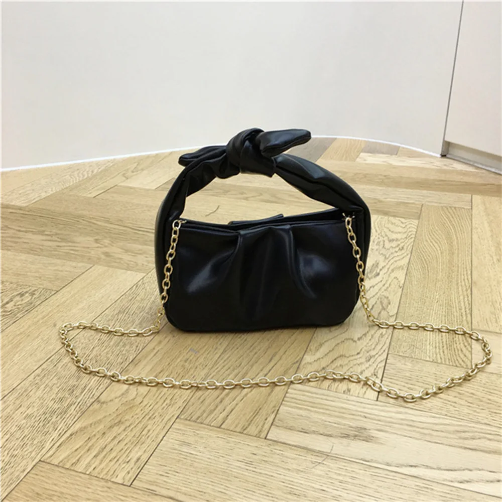 2022 New Autumn New Trend Fashion Simple Solid Color Cloud Ladies Niche Large-Capacity Underarm Hand-held Messenger bag
2022 New Autumn New Trend Fashion Simple Solid Color Cloud Ladies Niche Large-Capacity Underarm Hand-held Messenger bag