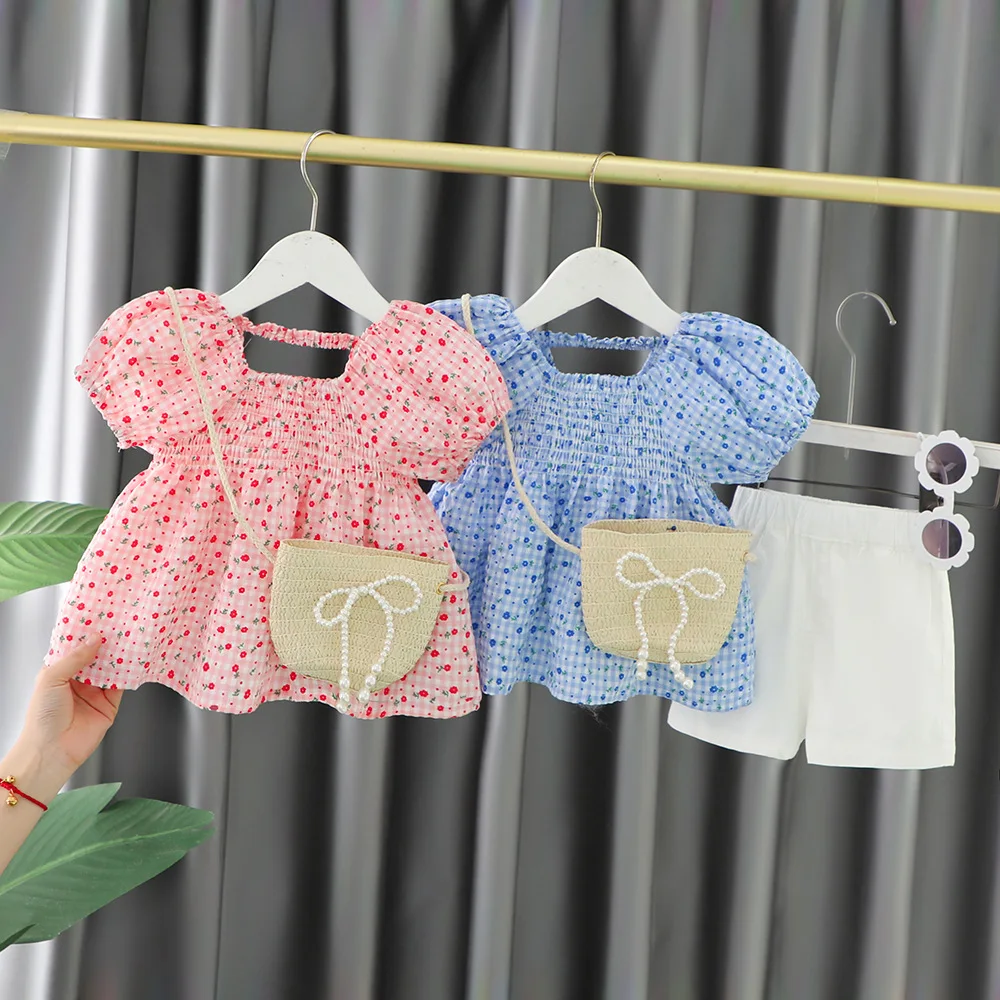 Детский костюм с цветочным принтом, рубашка с пышными рукавами и белые шорты в Корейском стиле, лето 2023
Детский костюм с цветочным принтом, рубашка с пышными рукавами и белые шорты в Корейском стиле, лето 2023