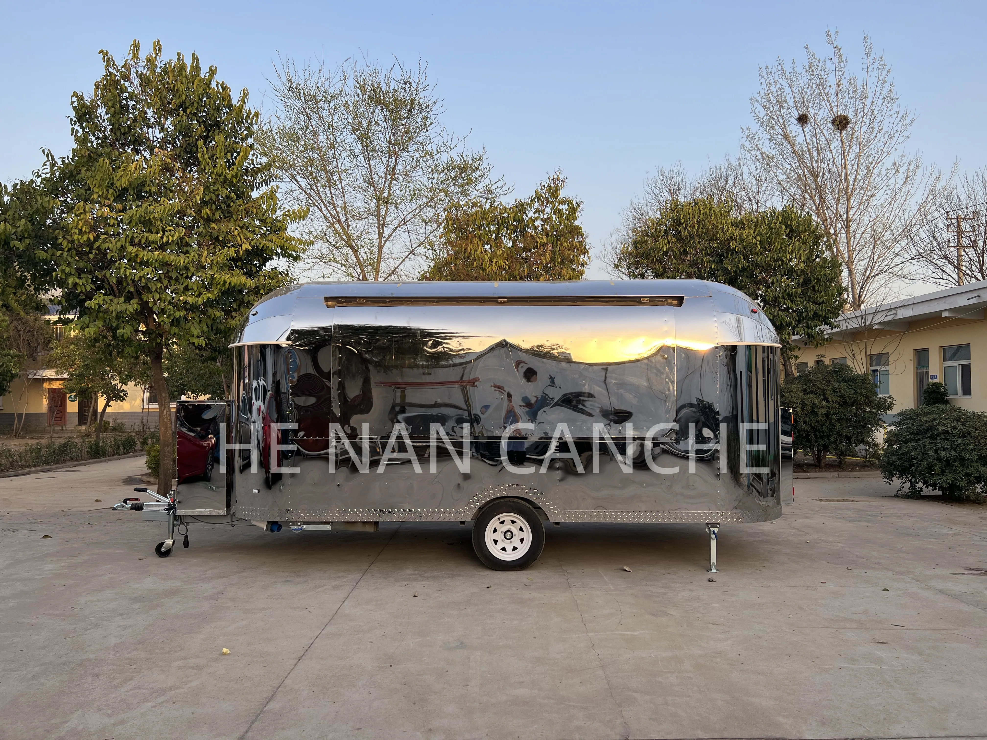 Airstream, пляжный напиток, бар, уличный прицеп для кейтеринга, пищевая дорожка, передвижной пищевой грузовик с полной кухней
Airstream, пляжный напиток, бар, уличный прицеп для кейтеринга, пищевая дорожка, передвижной пищевой грузовик с полной кухней