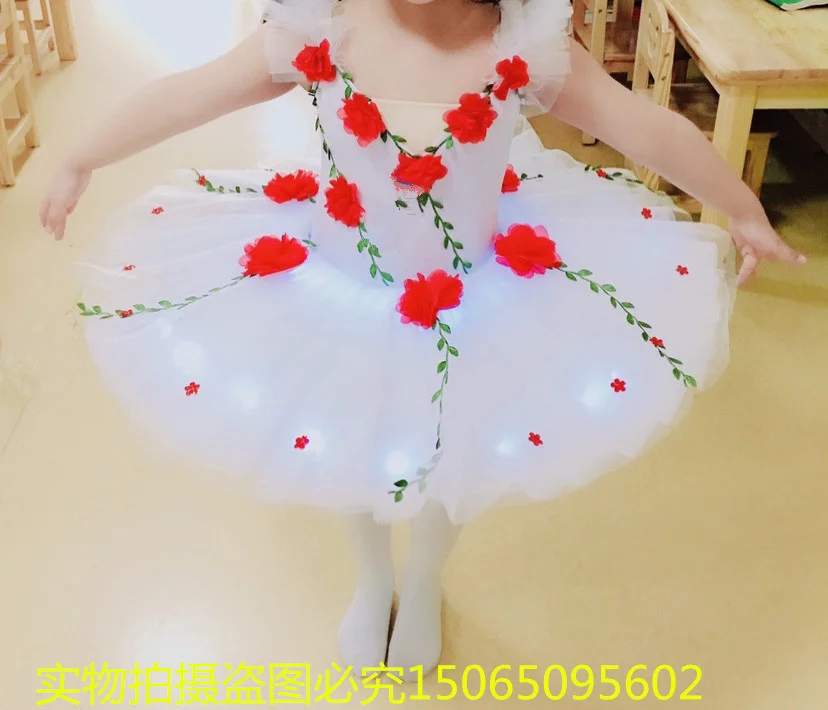 Ballet skirt children's Swan Lake performance dress Little Swan Ballet sling fluffy gauze skirt Ballet Tutu Skirt
Ballet skirt children's Swan Lake performance dress Little Swan Ballet sling fluffy gauze skirt Ballet Tutu Skirt