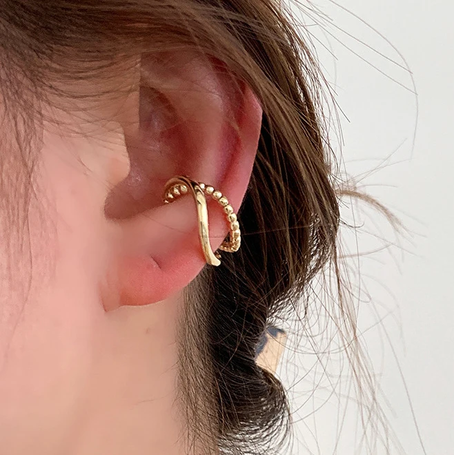 Южнокорейские Стильные Простые маленькие металлические золотистые Серебристые серьги-клипсы без пирсинга для женщин Подвески
Южнокорейские Стильные Простые маленькие металлические золотистые Серебристые серьги-клипсы без пирсинга для женщин Подвески