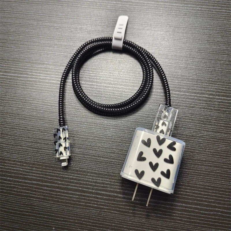 Защитная крышка кабеля зарядного устройства Black Love Heart Mangement Kit для iphone 18/20 Вт