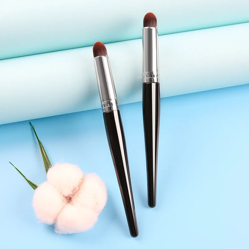 Traceless bullet head concealer brush makeup spot concealer cover acne soft hair beauty tool universal powder free
Traceless bullet head concealer brush makeup spot concealer cover acne soft hair beauty tool universal powder free