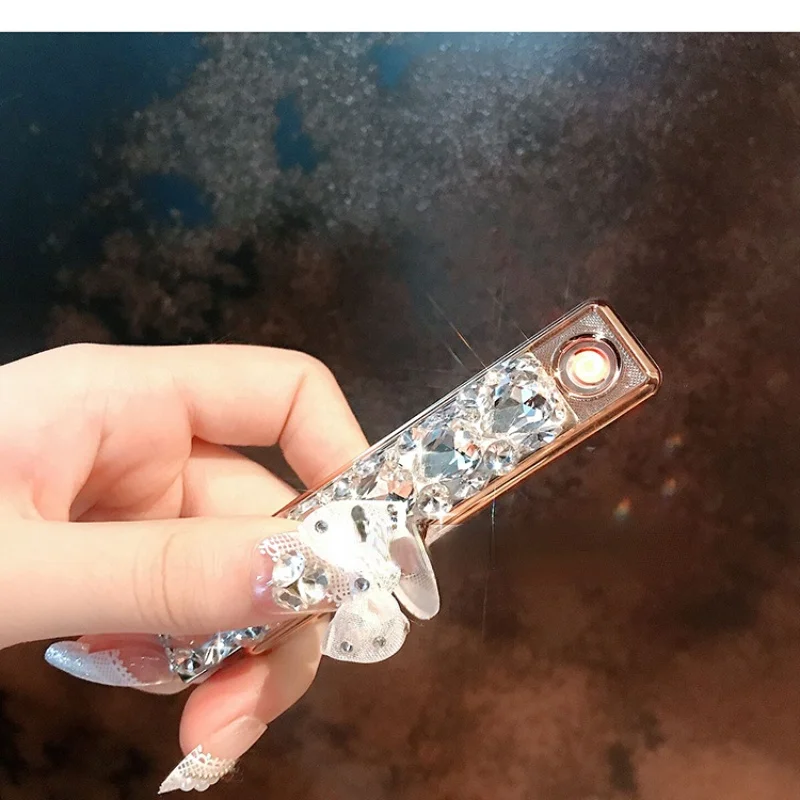 Роскошная электрическая зажигалка с зарядкой от USB, женские аксессуары для курения, портативная ветрозащитная Зажигалка Стразы с сенсорным...
Роскошная электрическая зажигалка с зарядкой от USB, женские аксессуары для курения, портативная ветрозащитная Зажигалка Стразы с сенсорным...