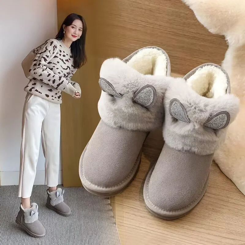 Handcrafted fox hair boots Sequined fur one-piece boots Fashion cute and sweet winter plus cashmere warm boots women's 35-40
Handcrafted fox hair boots Sequined fur one-piece boots Fashion cute and sweet winter plus cashmere warm boots women's 35-40