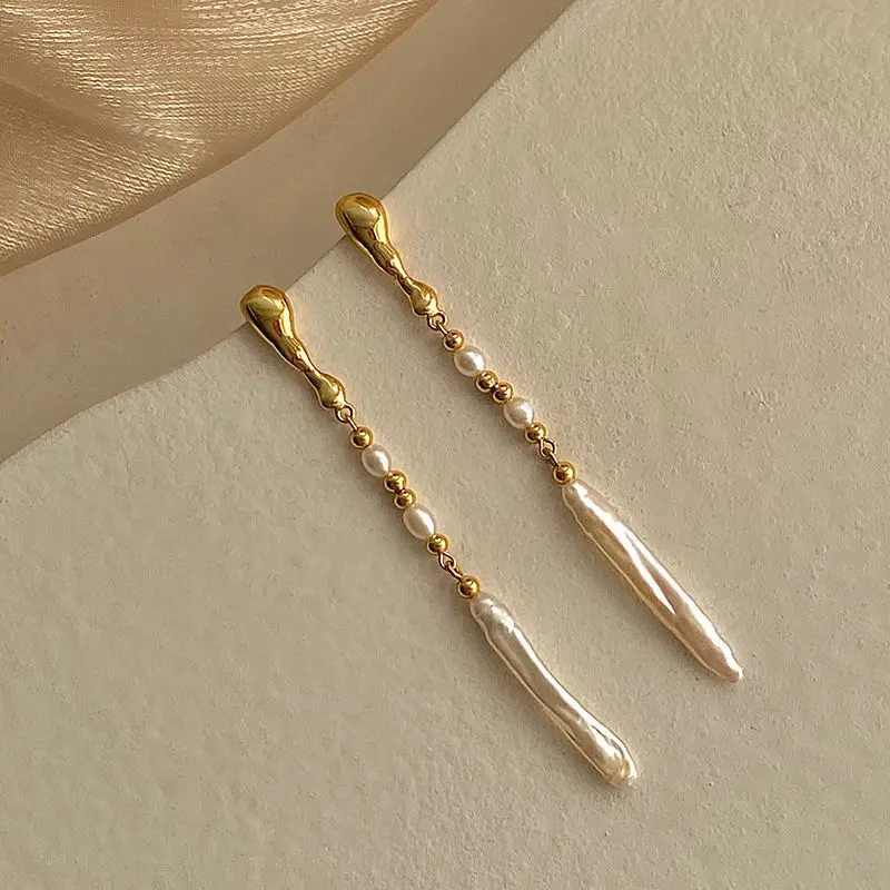 Luxury Designer Heteromorphic Baroque Pearl Long Ear Dangle Drop Earring Gold Metal Tassel Pearl Stud Earring Statement Jewelry
Luxury Designer Heteromorphic Baroque Pearl Long Ear Dangle Drop Earring Gold Metal Tassel Pearl Stud Earring Statement Jewelry