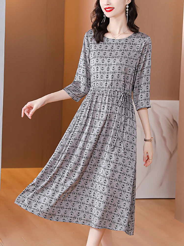Party Elegant Print Plaid Bodycon 2023 Spring Vestidos Silk Midi Dress New Luxury Vintage Satin Dress Women Korean Night Summer
Party Elegant Print Plaid Bodycon 2023 Spring Vestidos Silk Midi Dress New Luxury Vintage Satin Dress Women Korean Night Summer