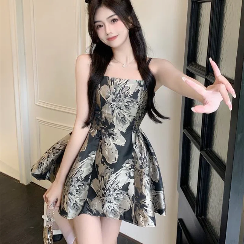 Summer Dresses for Women 2023 Retro Black Mini Dress Women's Korean Sleeveless High Waist Elegant Dress Casual Vestidos Q354
Summer Dresses for Women 2023 Retro Black Mini Dress Women's Korean Sleeveless High Waist Elegant Dress Casual Vestidos Q354
