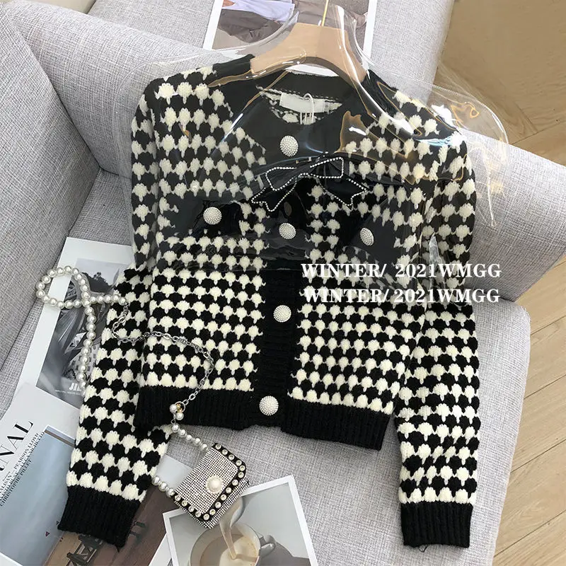 Sweater Cardigan Women's Spring And Autumn Short Plaid Loose And Versatile Knitted Top
Sweater Cardigan Women's Spring And Autumn Short Plaid Loose And Versatile Knitted Top