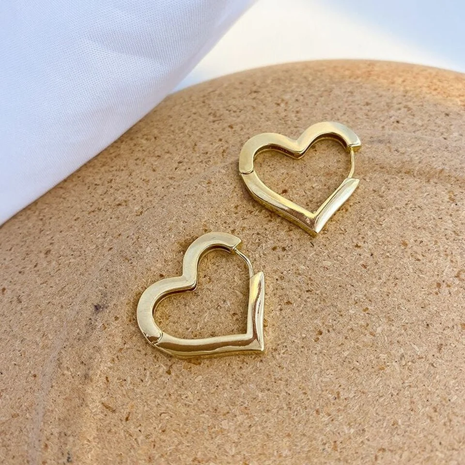 Женские серьги из нержавеющей стали в форме сердца
Женские серьги из нержавеющей стали в форме сердца