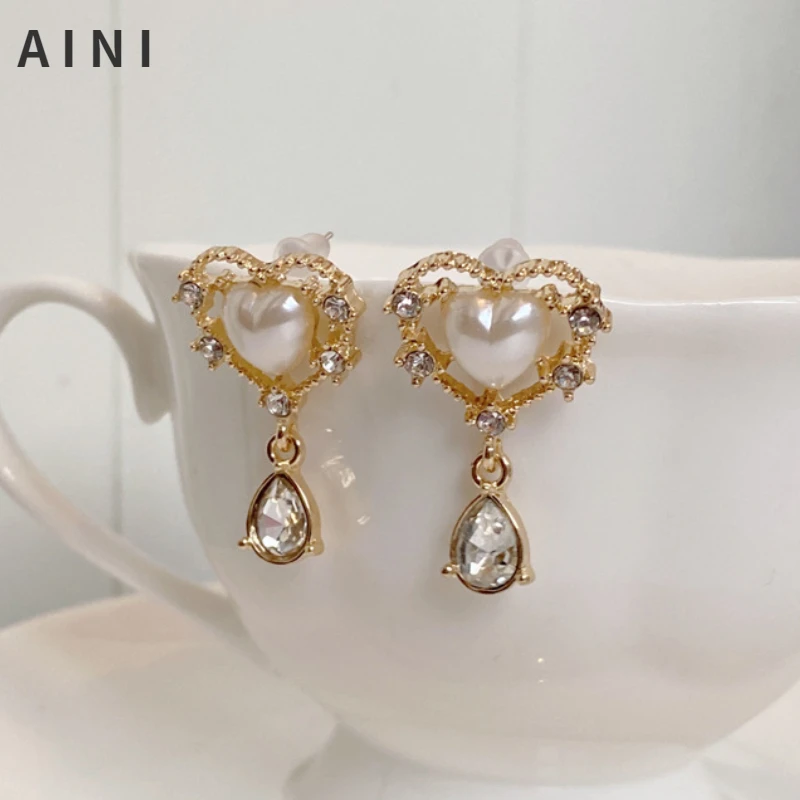 Trendy Jewelry 925 Silver needle Glass Drop Earrings 2022 New Trend Elegant Temperament Crystal Heart Earrings For Women Gifts
Trendy Jewelry 925 Silver needle Glass Drop Earrings 2022 New Trend Elegant Temperament Crystal Heart Earrings For Women Gifts