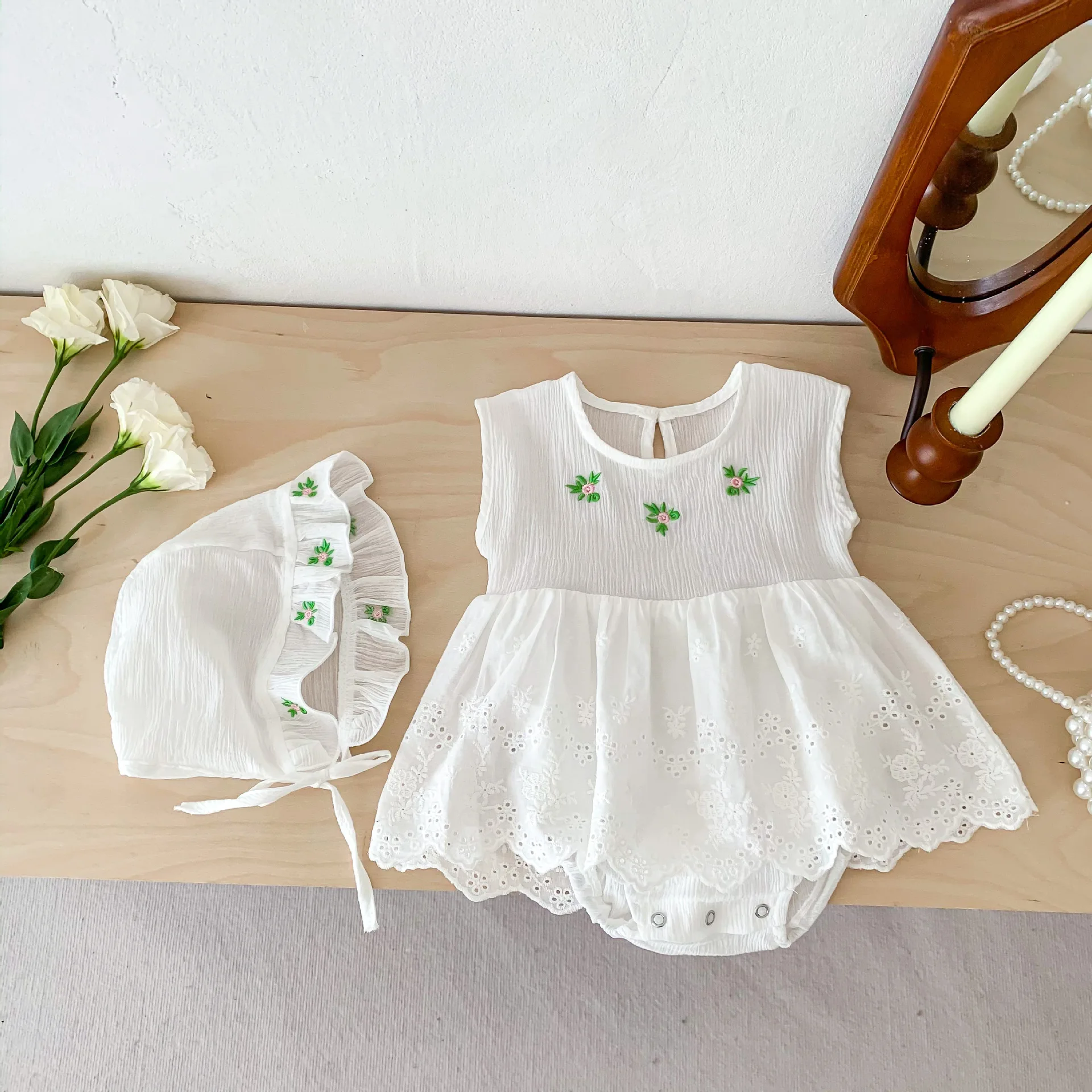 Summer Cool Sleeveless Dress Bodysuit Toddler Girl Fashion Flower New Cotton Outfits One Piece With Embroidery Lace Cap
Summer Cool Sleeveless Dress Bodysuit Toddler Girl Fashion Flower New Cotton Outfits One Piece With Embroidery Lace Cap